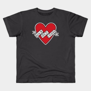 amor vincit omnia red heart Kids T-Shirt